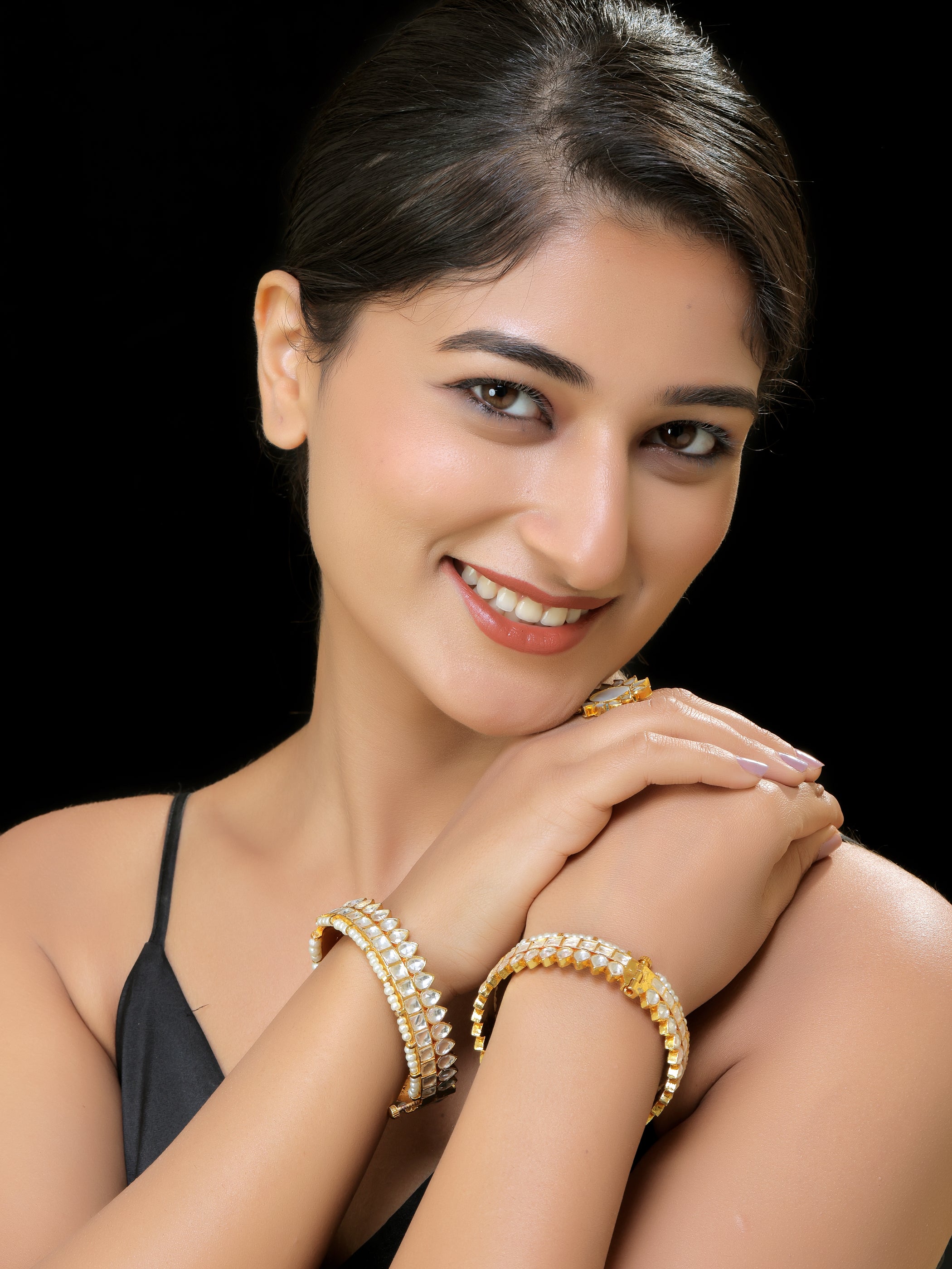 Anvika Bangle