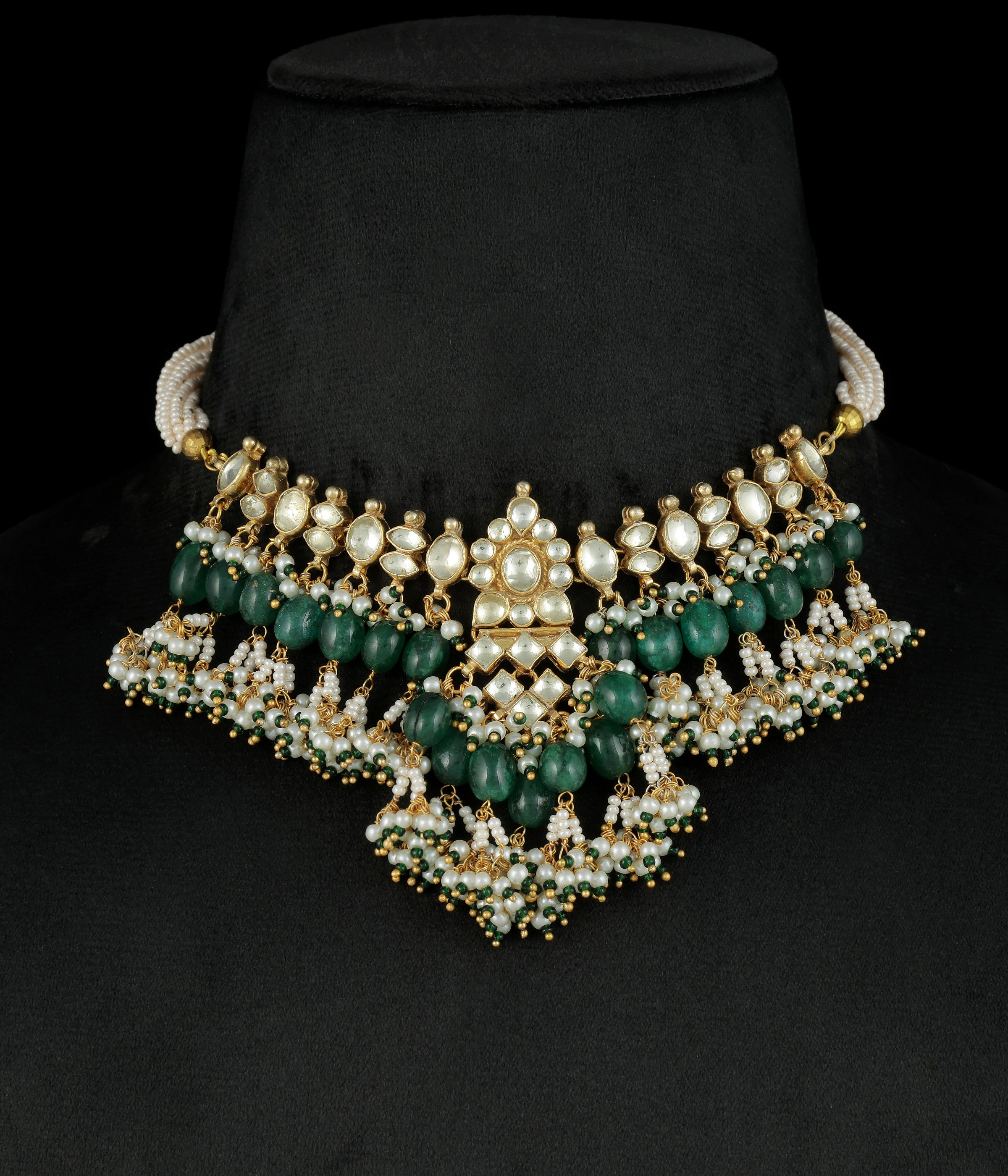 Basanti Necklace Set