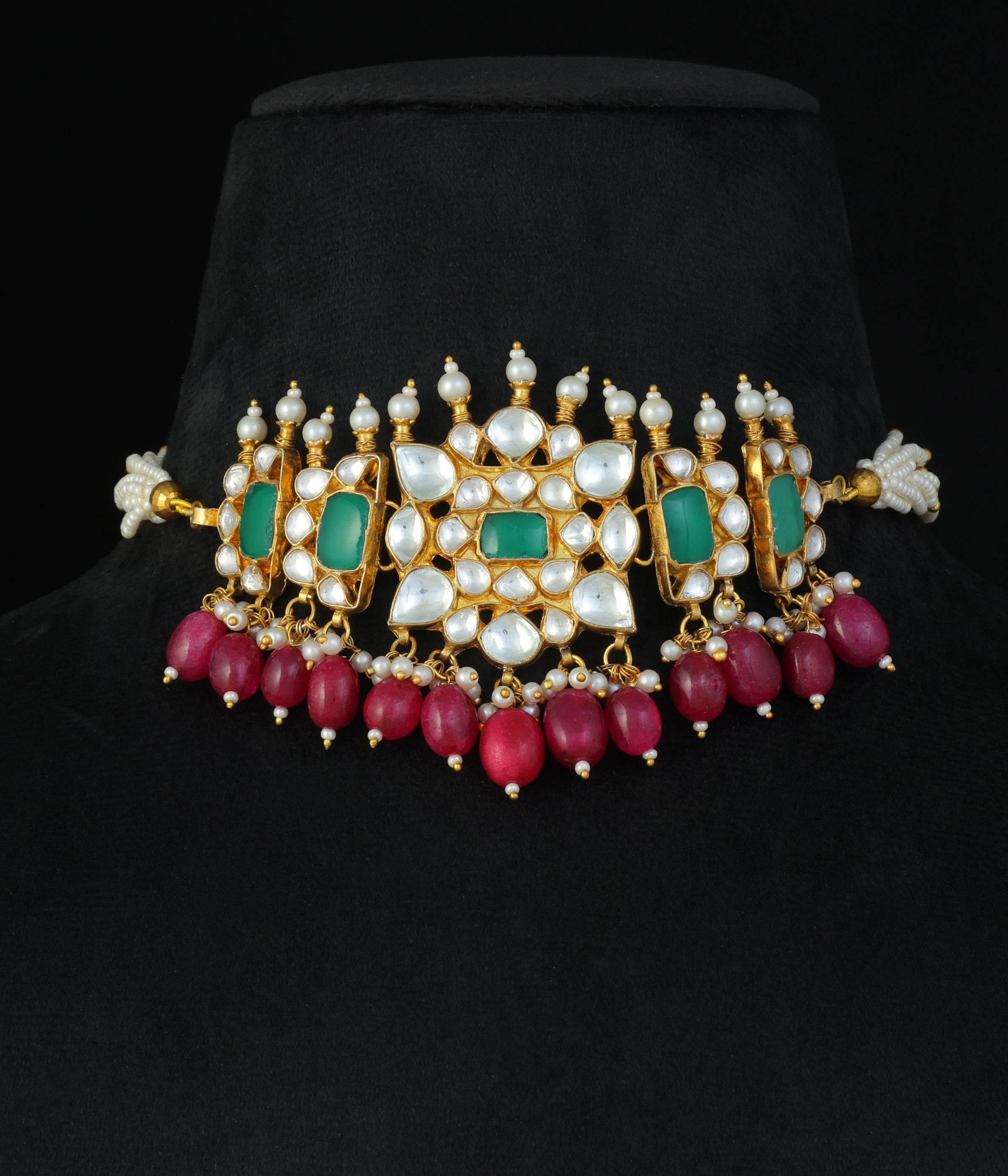 Aayra choker set