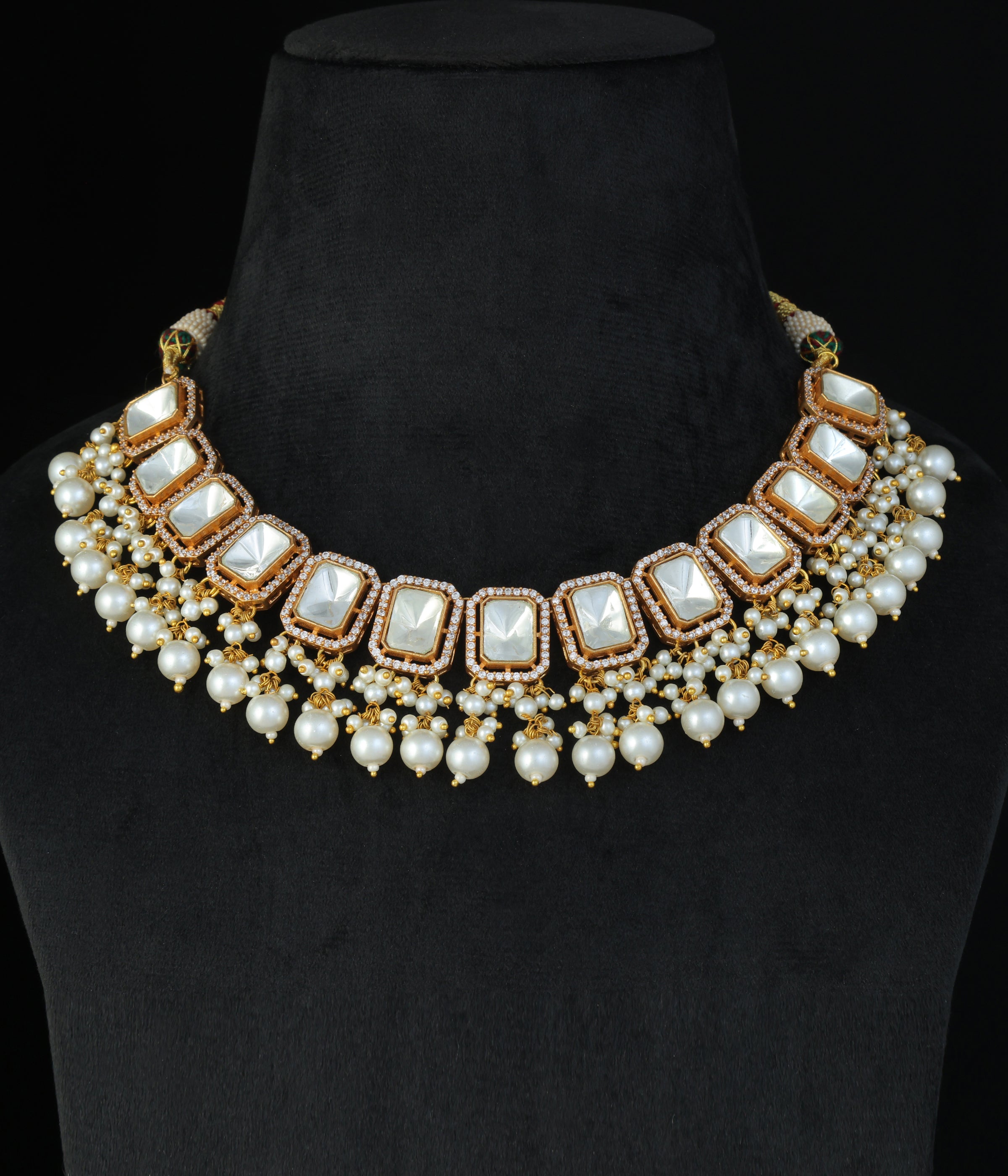 Roshini necklace set