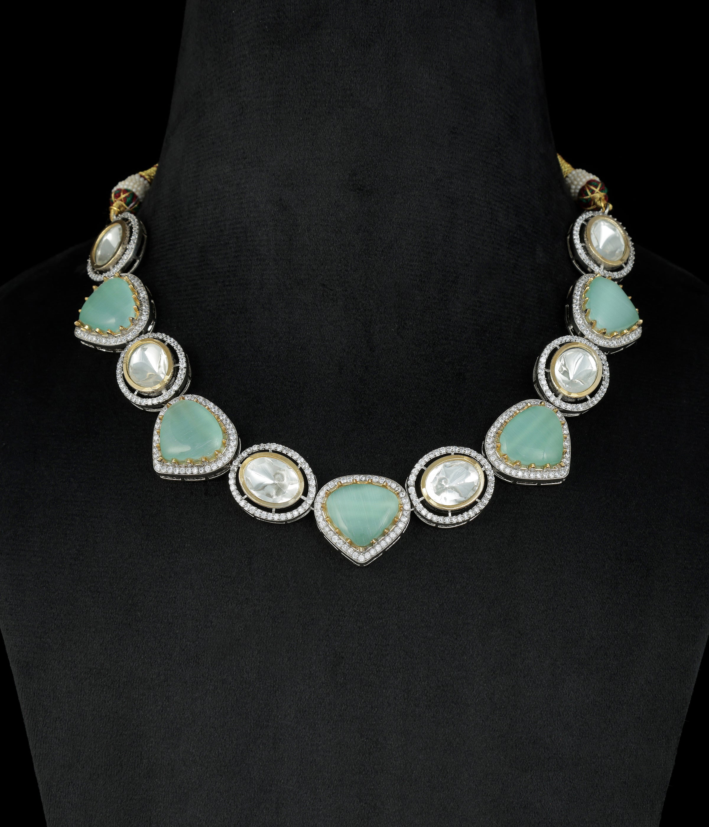 Jasika Necklace Set