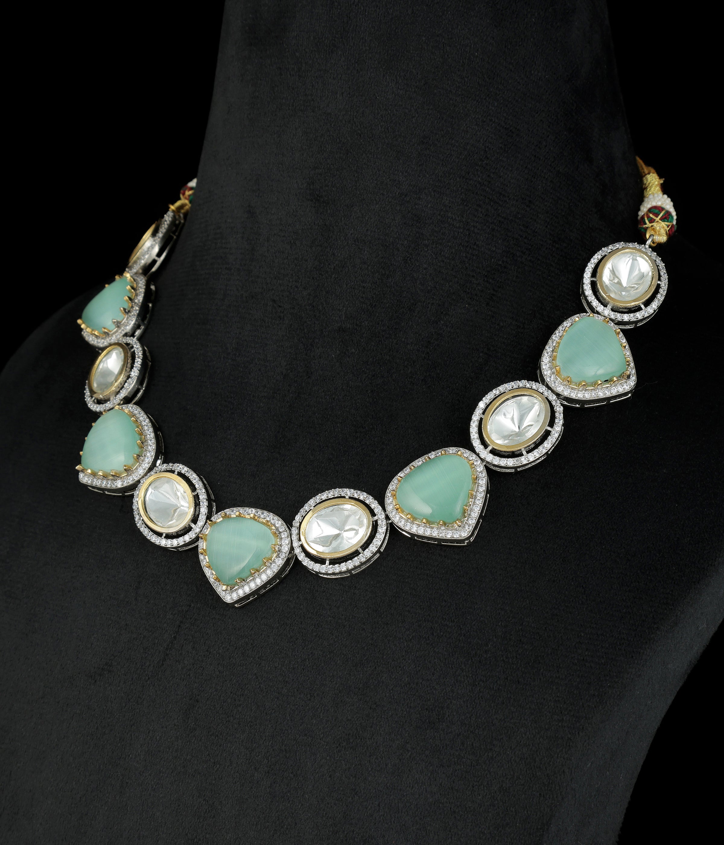 Jasika Necklace Set