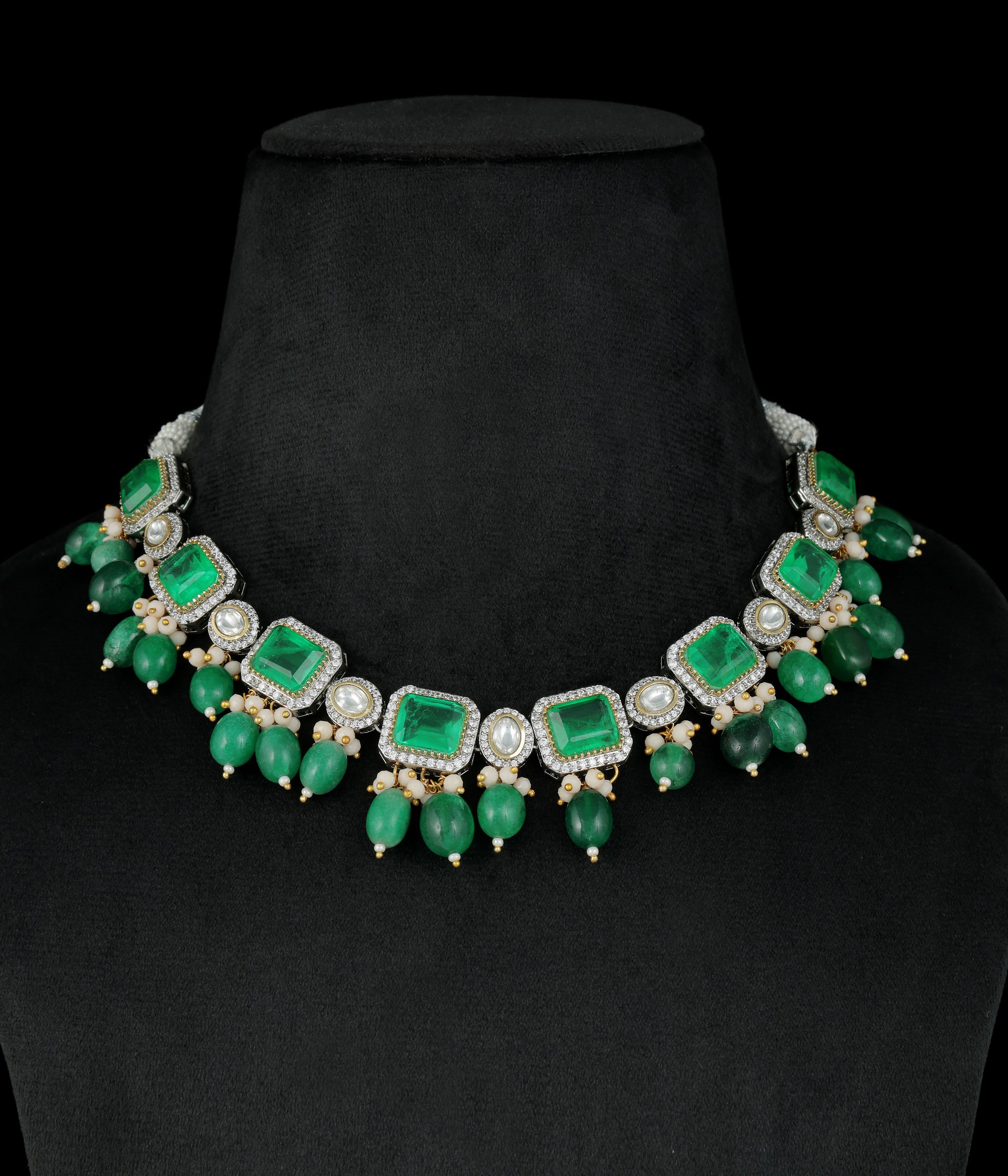 Jyotsna Necklace Set