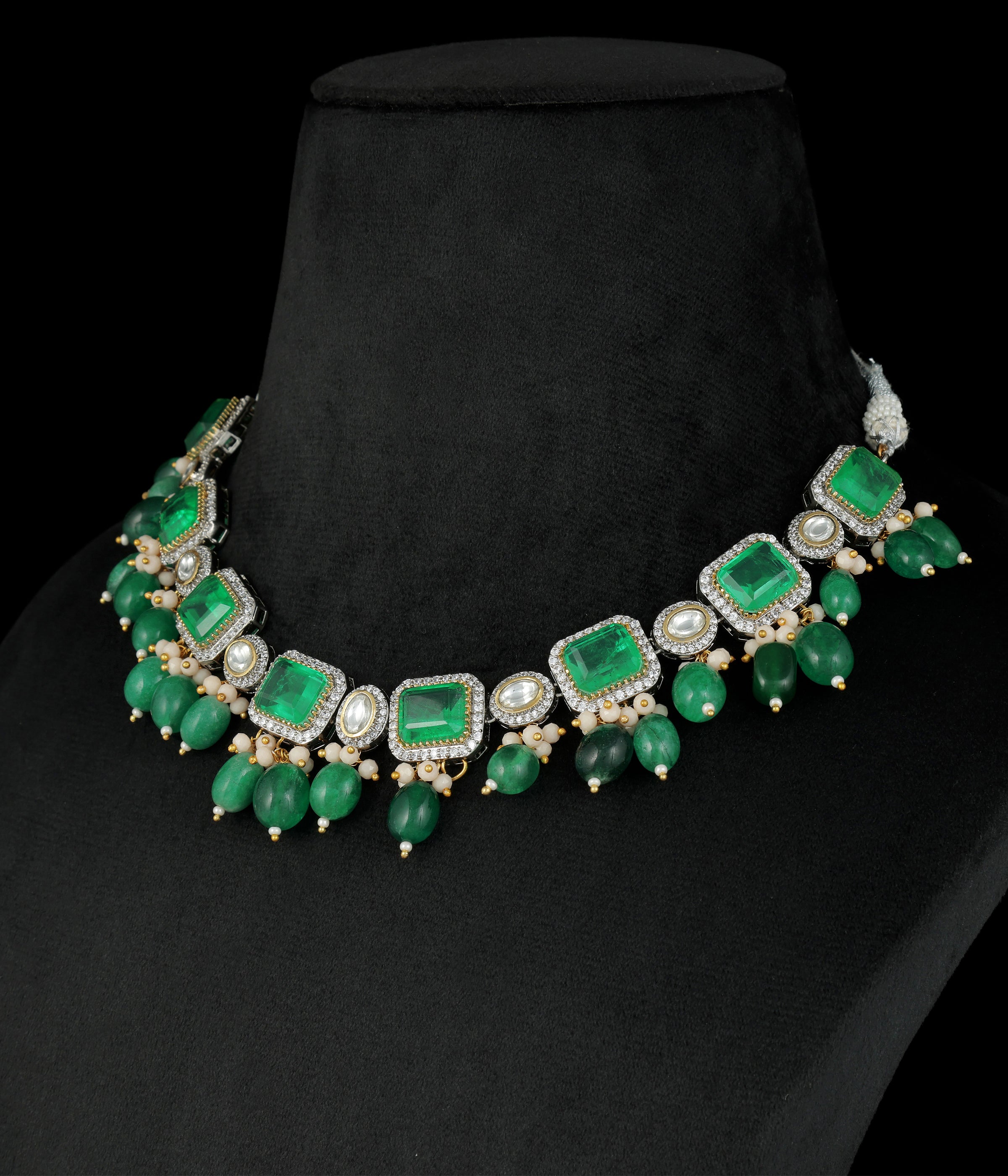 Jyotsna Necklace Set