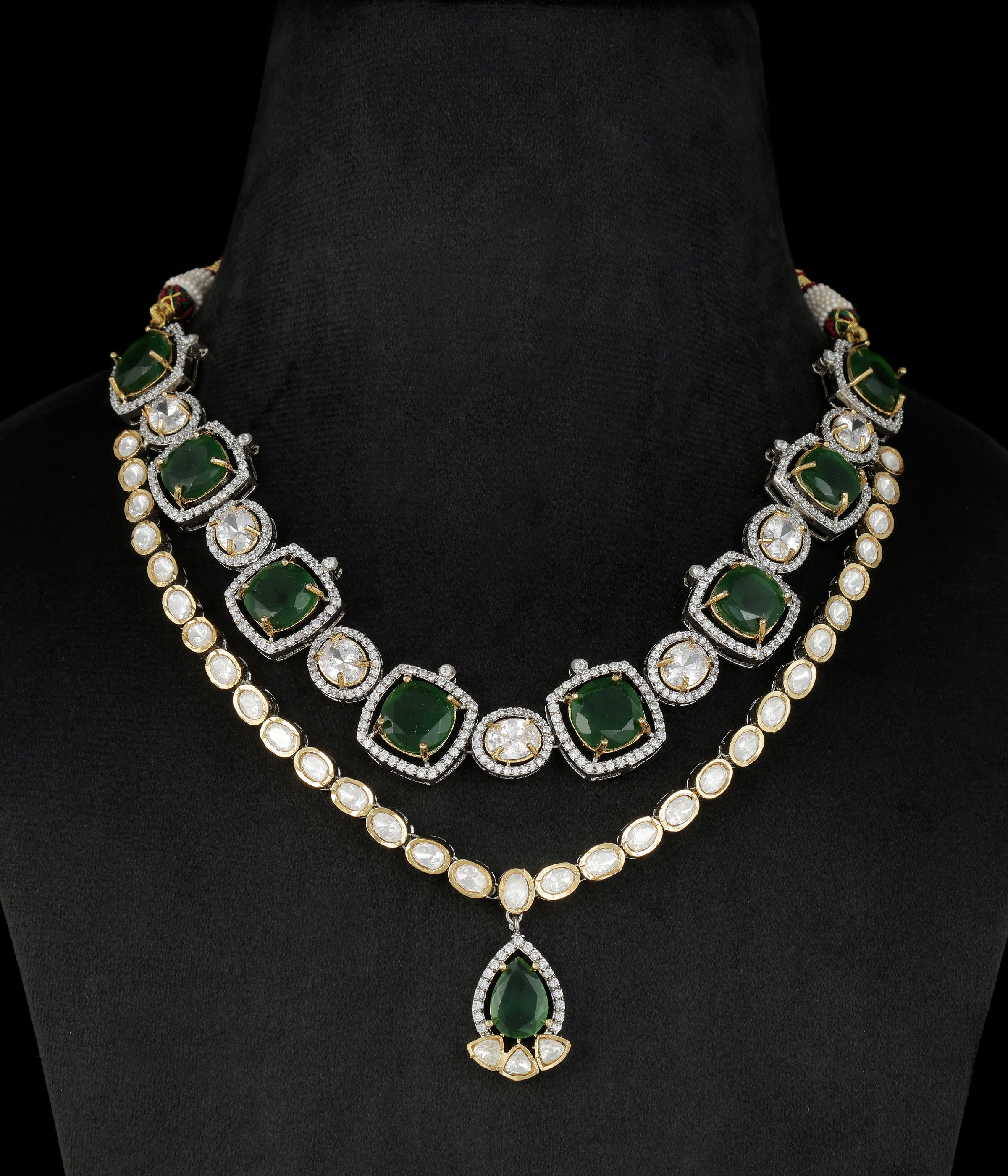 Kanishka Necklace Set